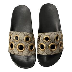 GUCCI Beige Pursuit GG Supreme Grommet Slides